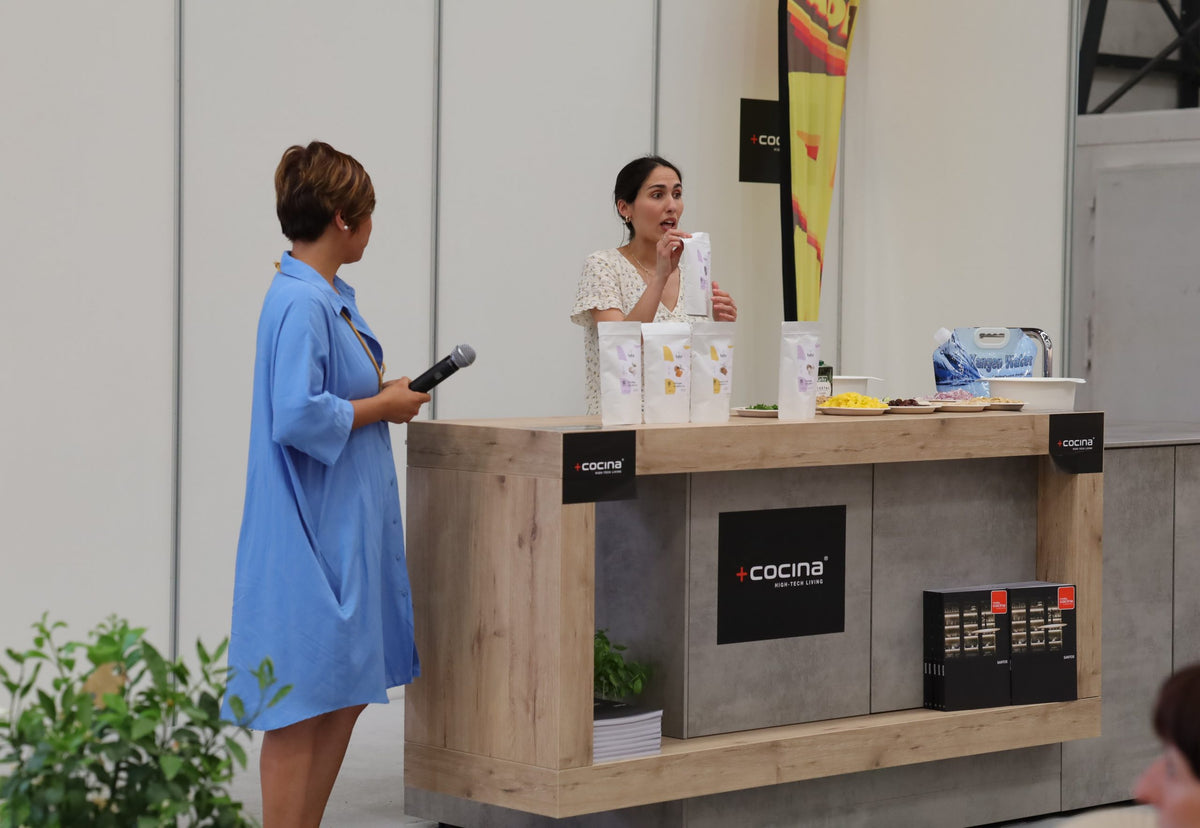Equipo TATA en la Feria Vegana y Sostenible de Galicia 2022